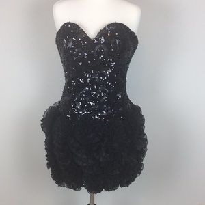 🔥🔥🔥 Tony Bowls Cocktail Strapless Dress